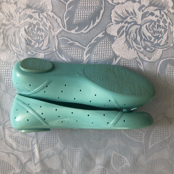 Old Navy Ballet Flats - Picture 2 of 5